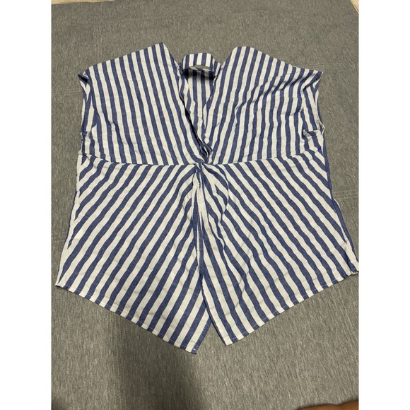 The Unbranded Brand Tops - Women's L / XL Blouse Seersucker Twisted Back Sleeveless White Blue Stripes